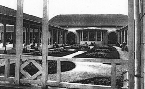 Bad Nauheim, Trinkkuranlage, kleiner Innenhof